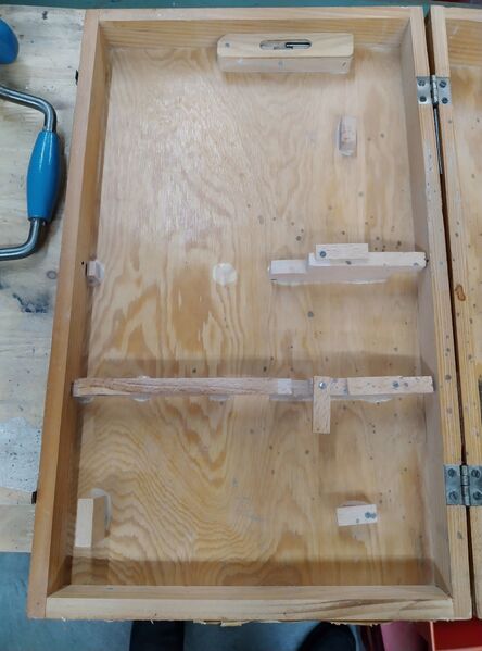 File:Handy Andy Tool Chest 08.jpg